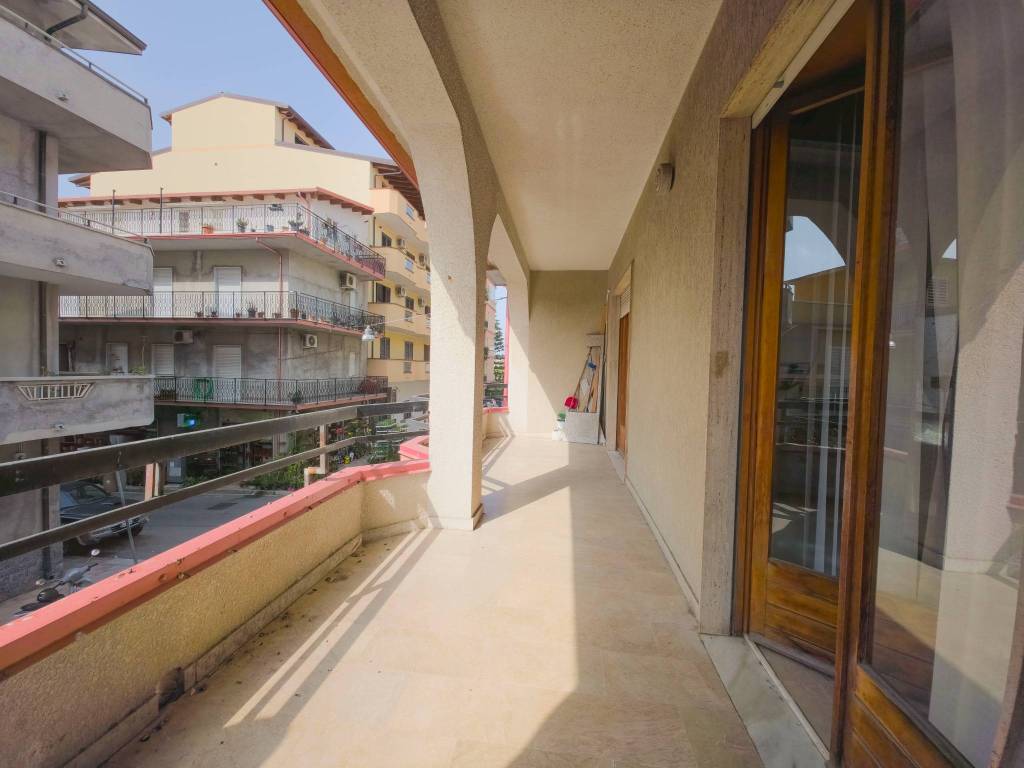 Appartamento a Bova marina in Via Tenente Pasquale Pugliese, 36 - Foto 3