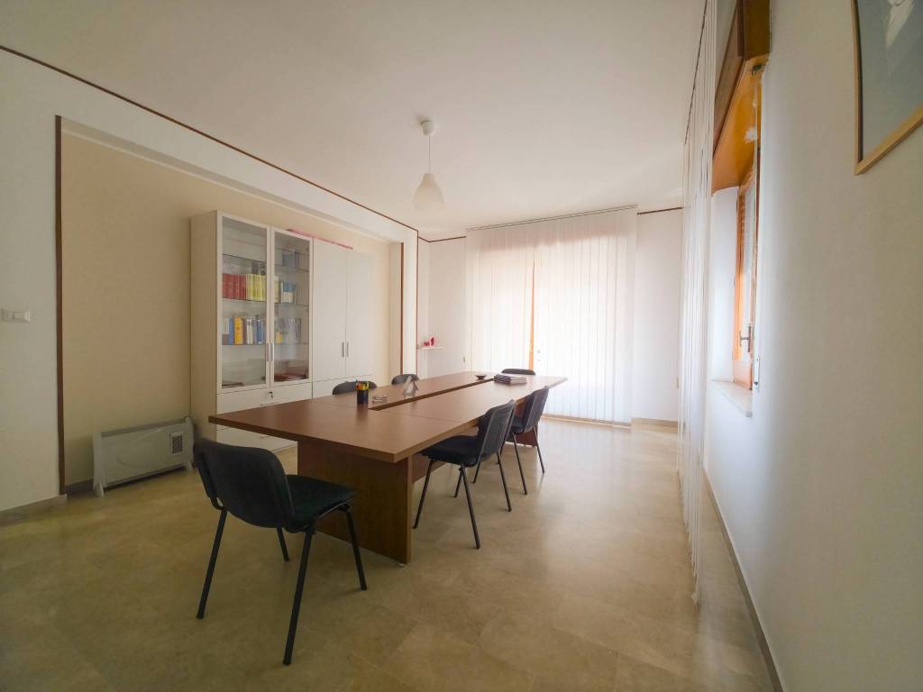Appartamento a Bova marina in Via Tenente Pasquale Pugliese, 36 - Foto 4