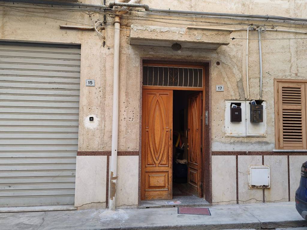 Box / garage a Bagheria in Via Gaio Crispo Sallustio - Foto 2