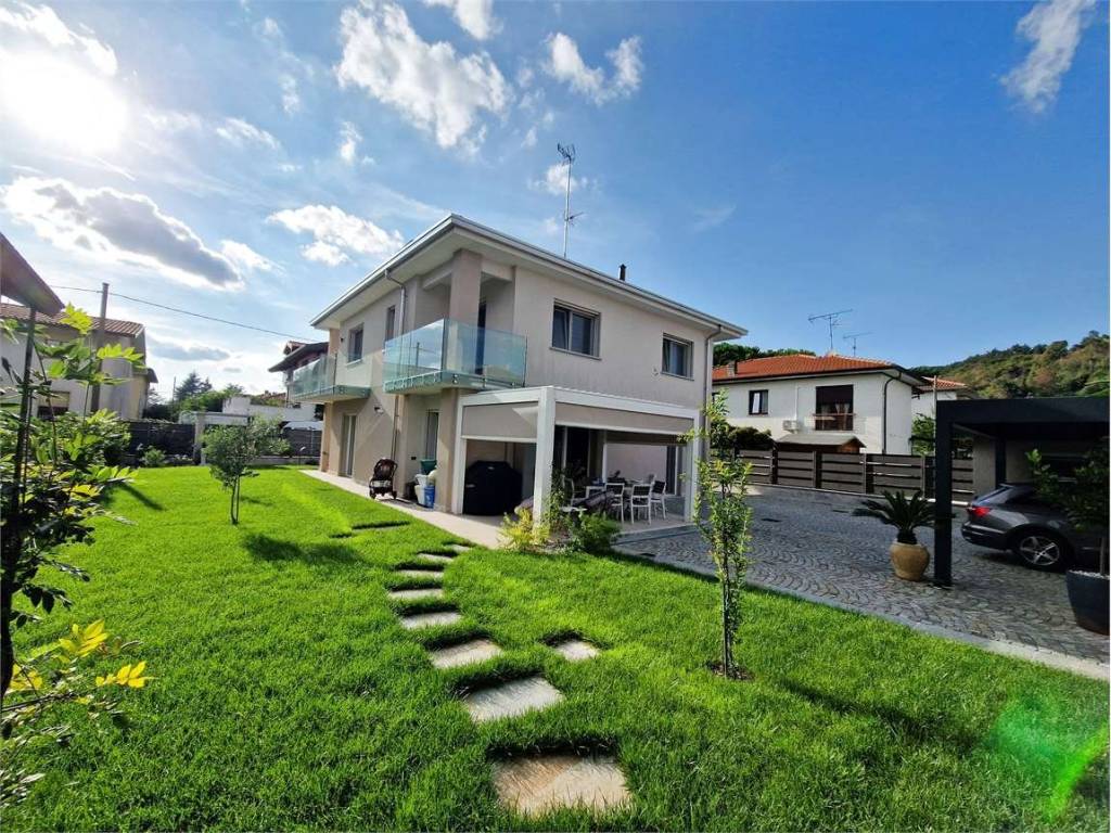 Villa a Sesto calende in Via Amendola - Foto 3