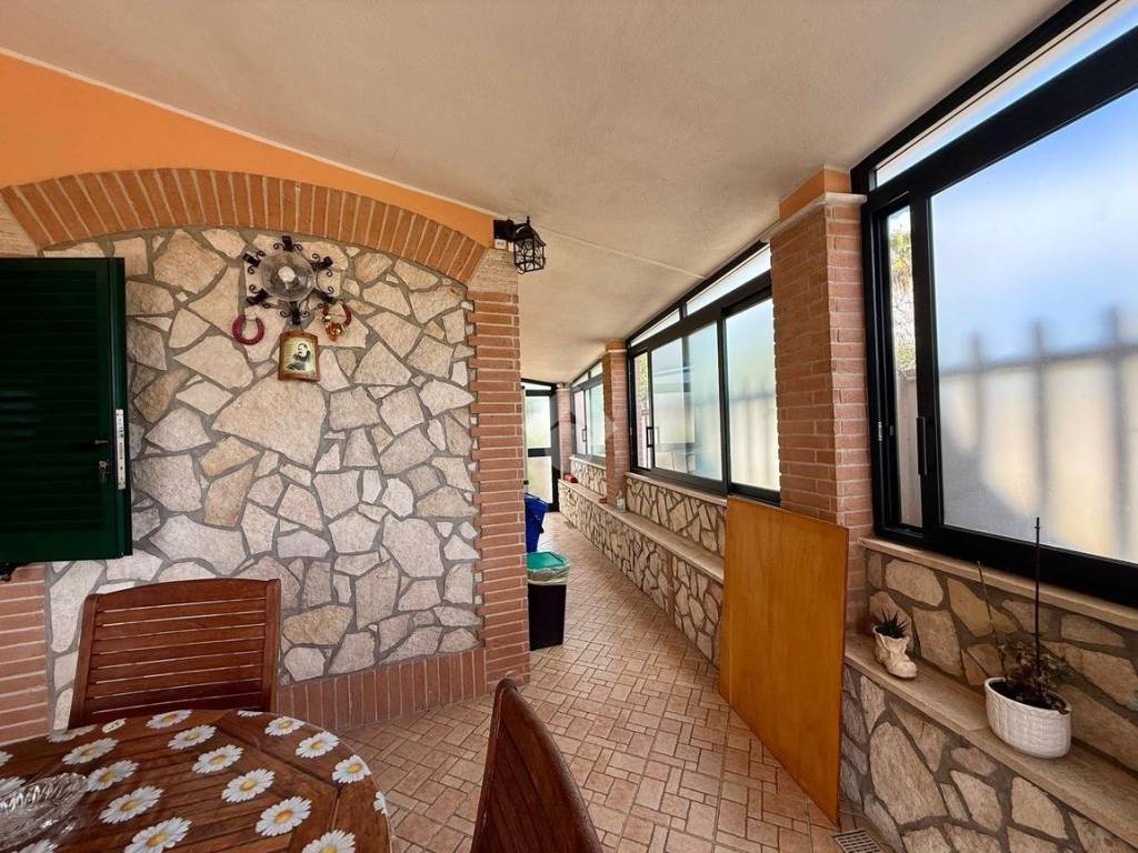 Villa a Aprilia in Via Portatore, 42 - Foto 3