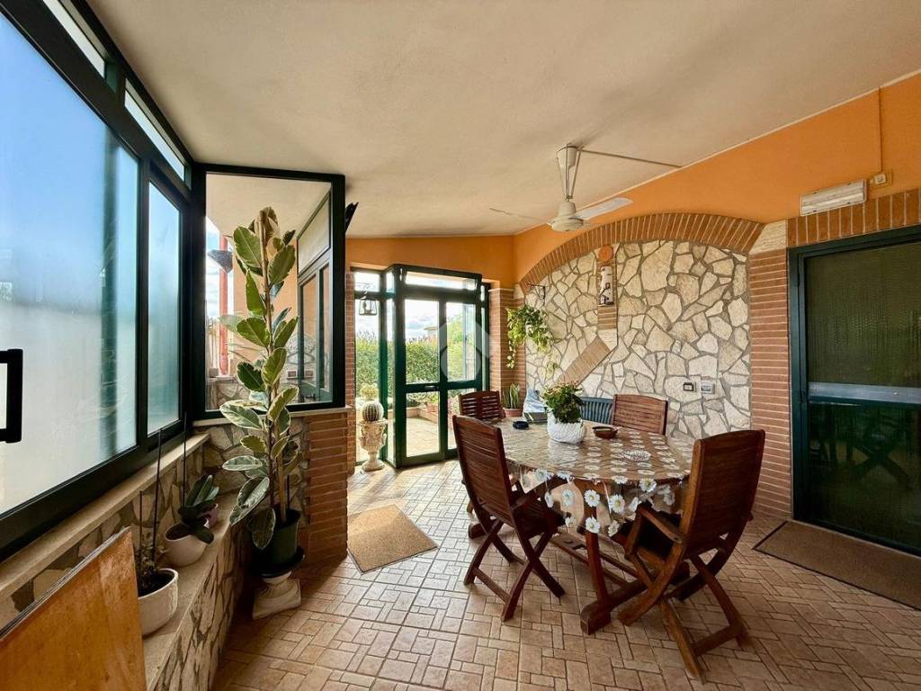 Villa a Aprilia in Via Portatore, 42 - Foto 4