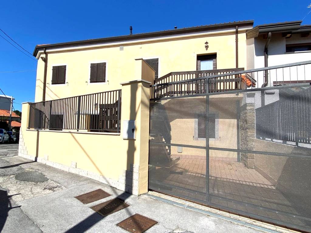 Villa a Trieste in Via Antonio Bazzarini, 2 - Foto 2