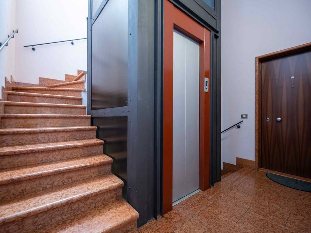 Appartamento a Verona in Piazza delle Pasque Veronesi - Foto 3