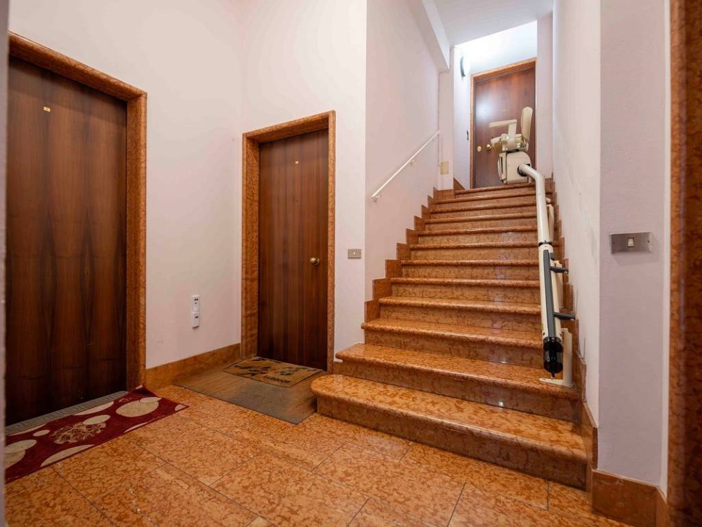 Appartamento a Verona in Piazza delle Pasque Veronesi - Foto 4