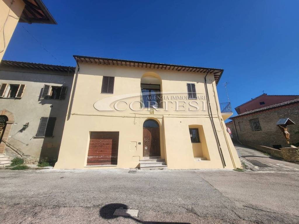 Casa indipendente a Deruta in Piazza Centrale - Foto 2