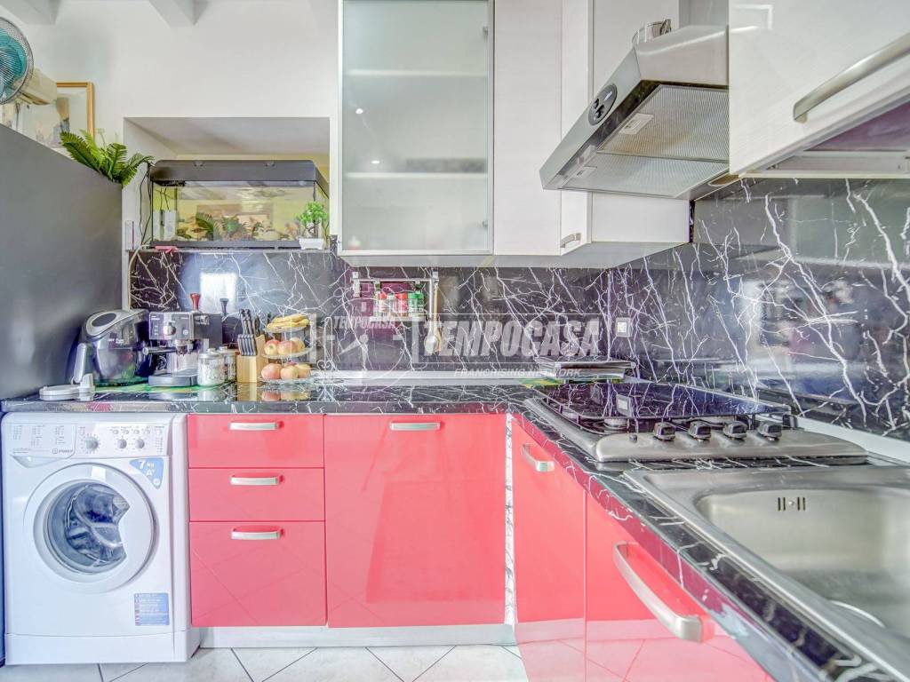 Appartamento a Cassano magnago in Via Magenta 3 - Foto 4