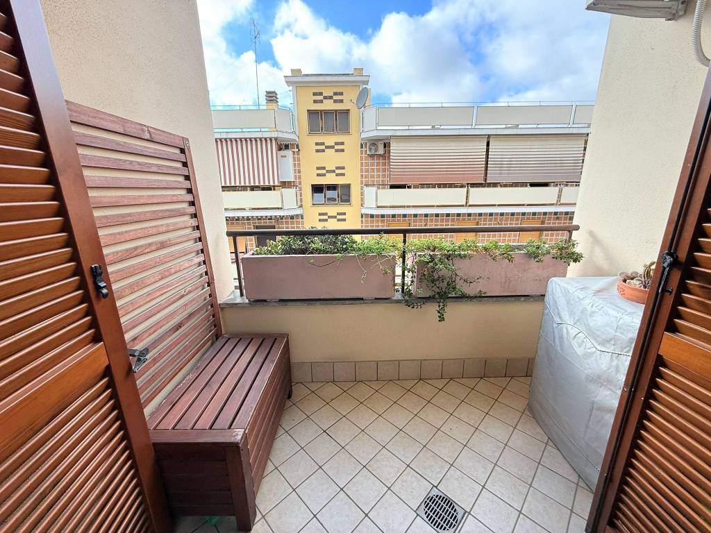 Appartamento a Civitavecchia in Via Gian Lorenzo Bernini - Foto 2