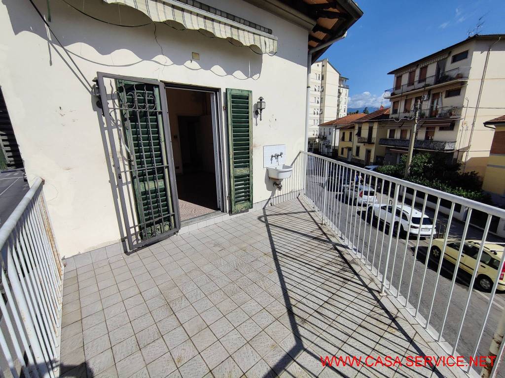 Casa indipendente a Montevarchi in Via Fonte Moschetta - Foto 2