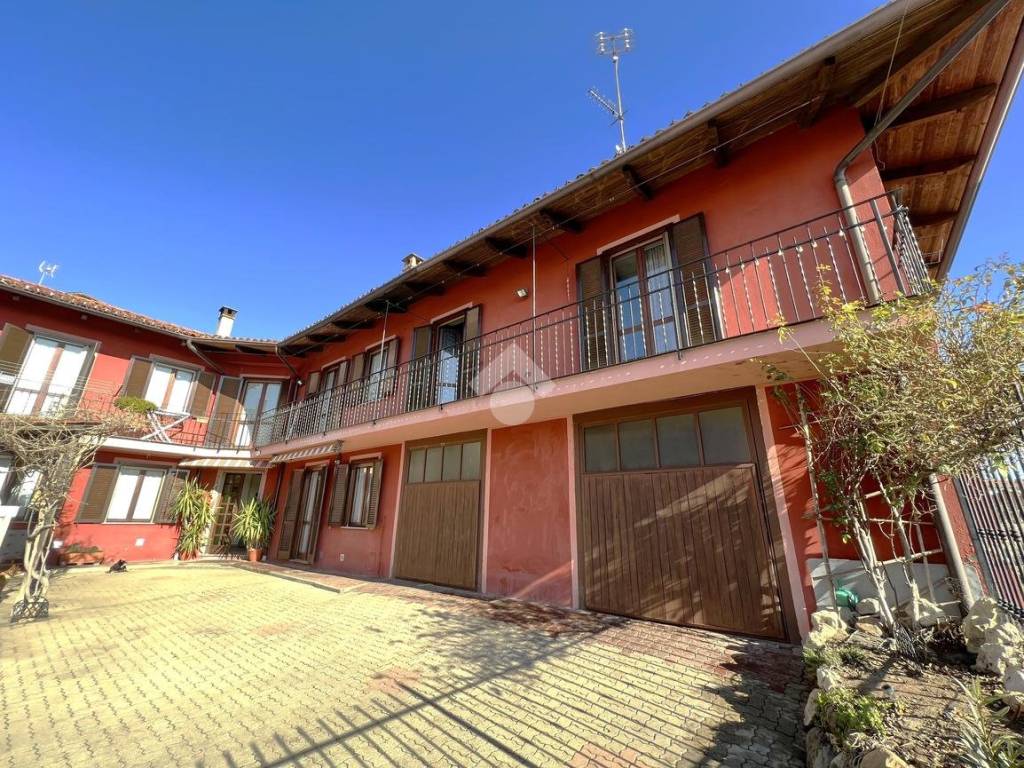 Casa indipendente a Pino d'asti in Via Maestra, 17 - Foto 2