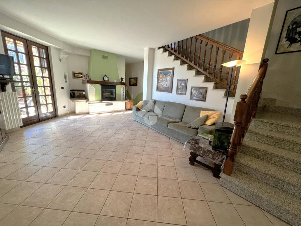 Casa indipendente a Pino d'asti in Via Maestra, 17 - Foto 5