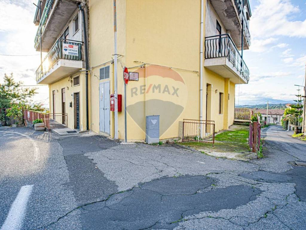 Casa indipendente a Ragalna in Via Paternò - Foto 2