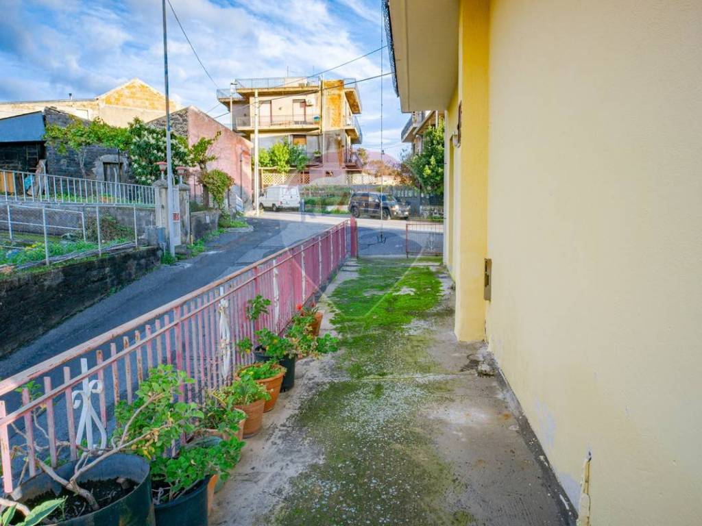 Casa indipendente a Ragalna in Via Paternò - Foto 3