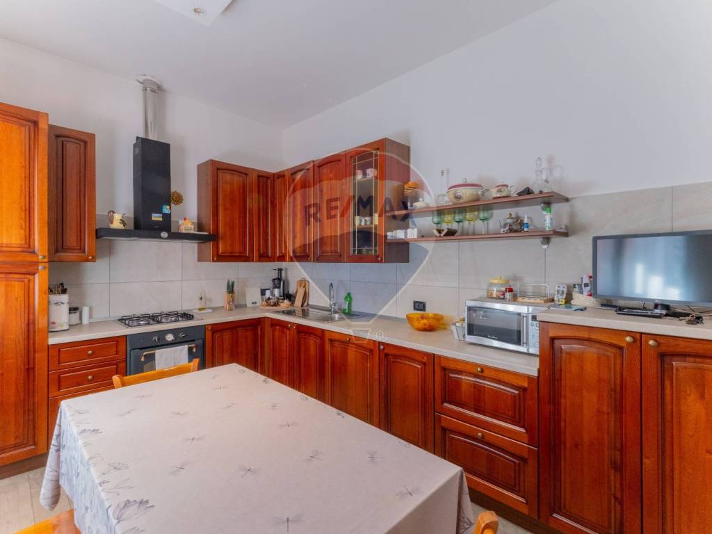 Villa a Cassano magnago in via san bernardo, 2 - Foto 4