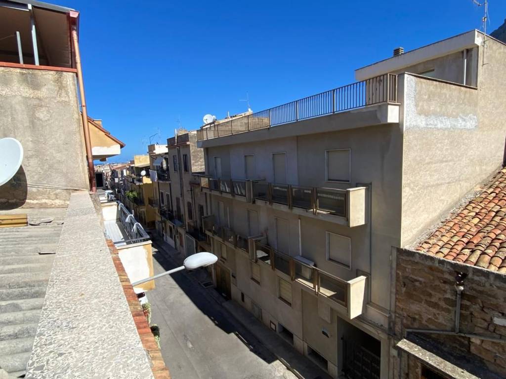 Appartamento a Cinisi in Via Pietro Sbacchi - Foto 3