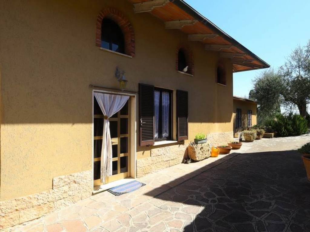 Casa indipendente a Chiusi - Foto 3