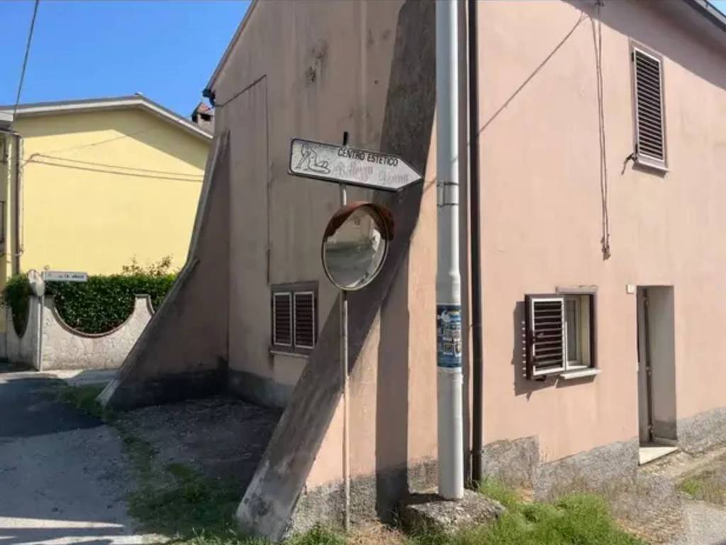 Casa indipendente a Montaquila in Via Starze - Foto 2