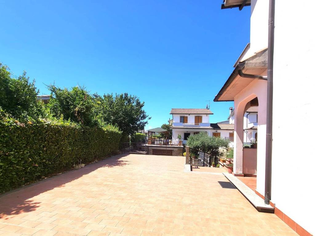 Villa a Capranica in Viale Laura - Foto 3