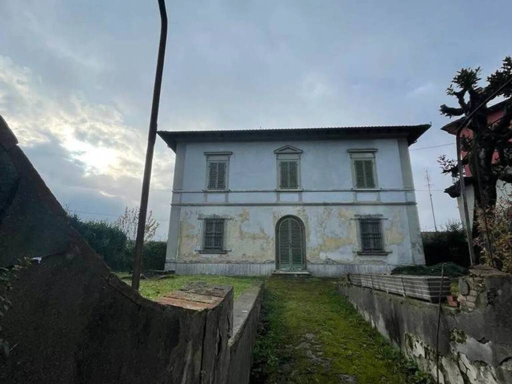 Villa a Buggiano in Via Camillo Benso di Cavour - Foto 4