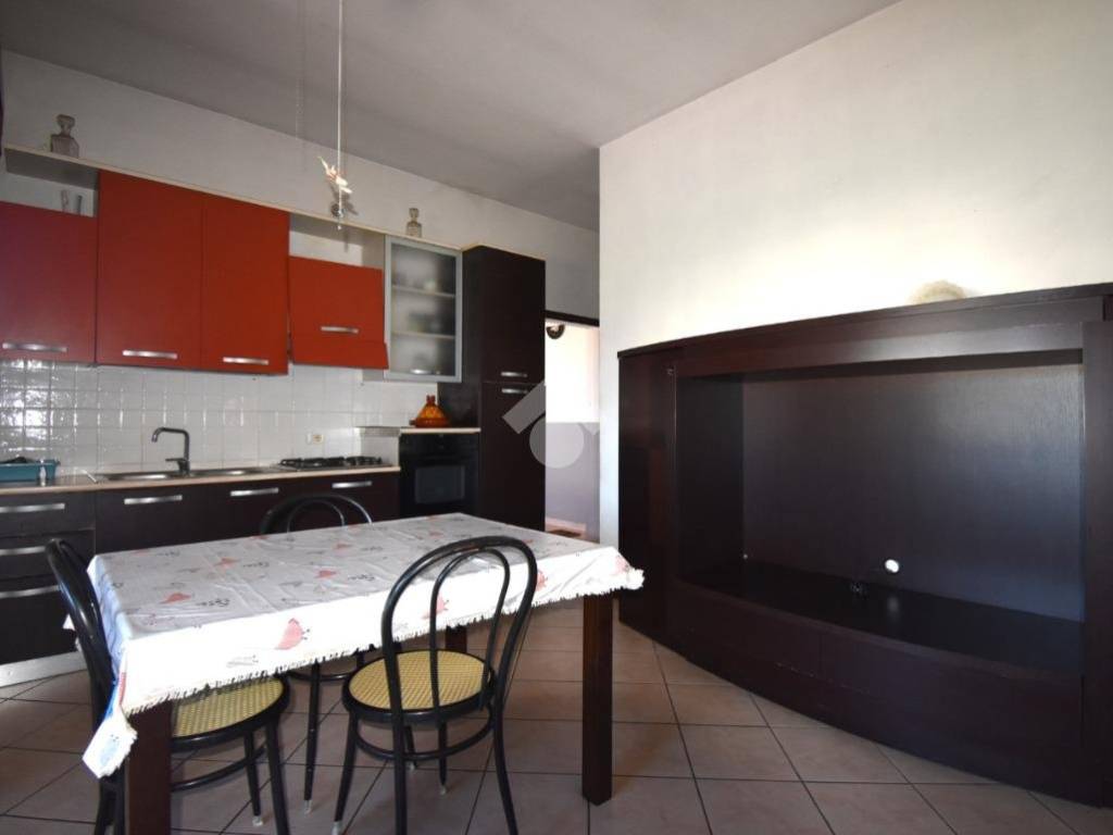 Appartamento a Castiglione delle stiviere in Via Bernardo Ordanino, 46 - Foto 2