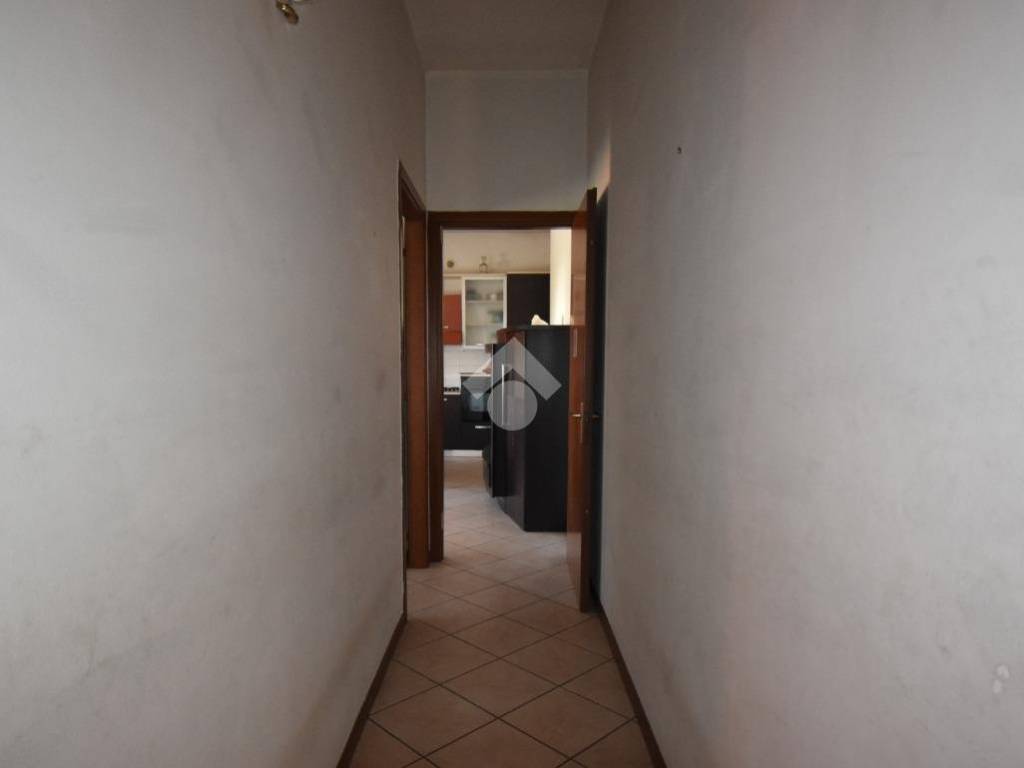 Appartamento a Castiglione delle stiviere in Via Bernardo Ordanino, 46 - Foto 5