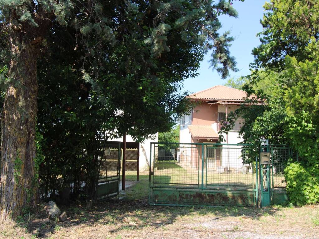 Casa indipendente a Tortoreto in via Pagliarette - Foto 2