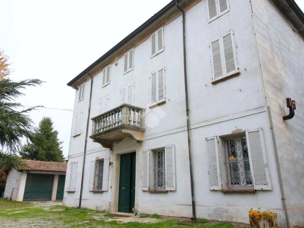 Villa a Fabbrico in Via G. Pellati, 2 - Foto 2