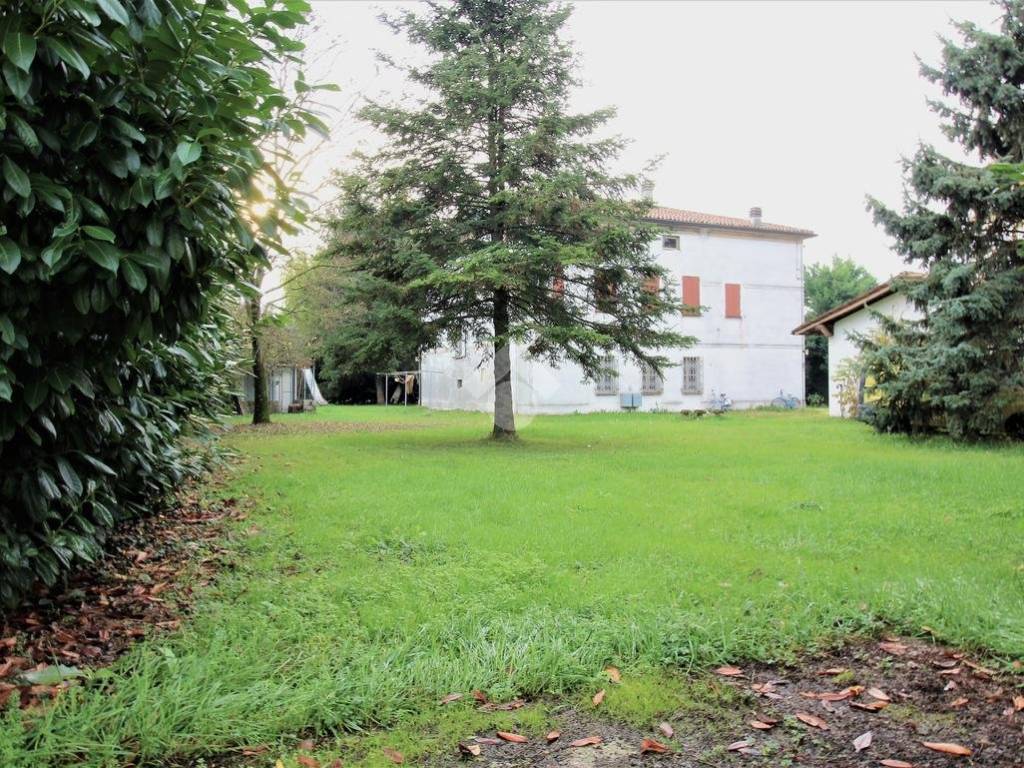 Villa a Fabbrico in Via G. Pellati, 2 - Foto 4