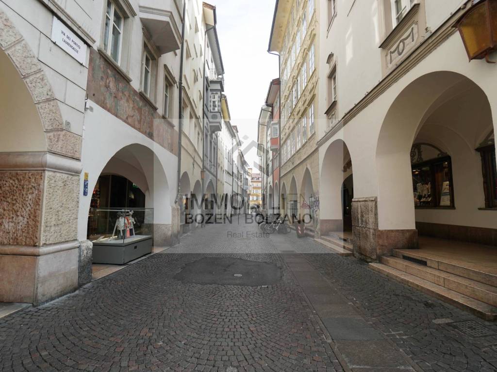 Immobile a Bolzano in Via Portici, 10 - Foto 2