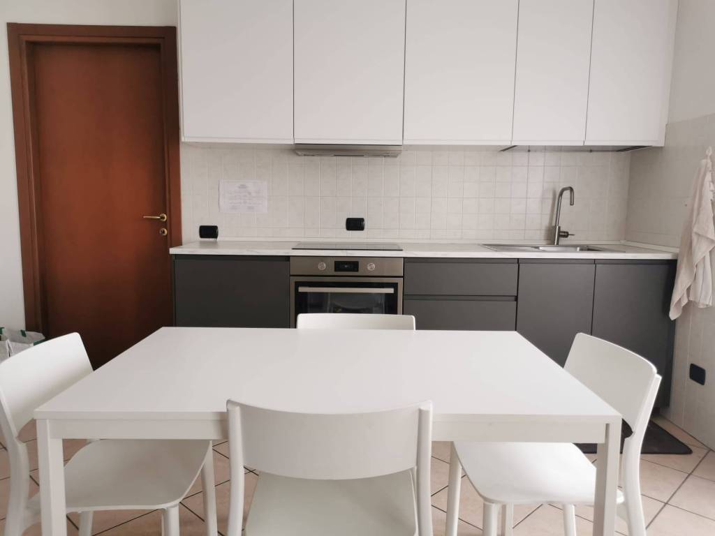 Appartamento a Lodi in Viale Trento Trieste - Foto 2