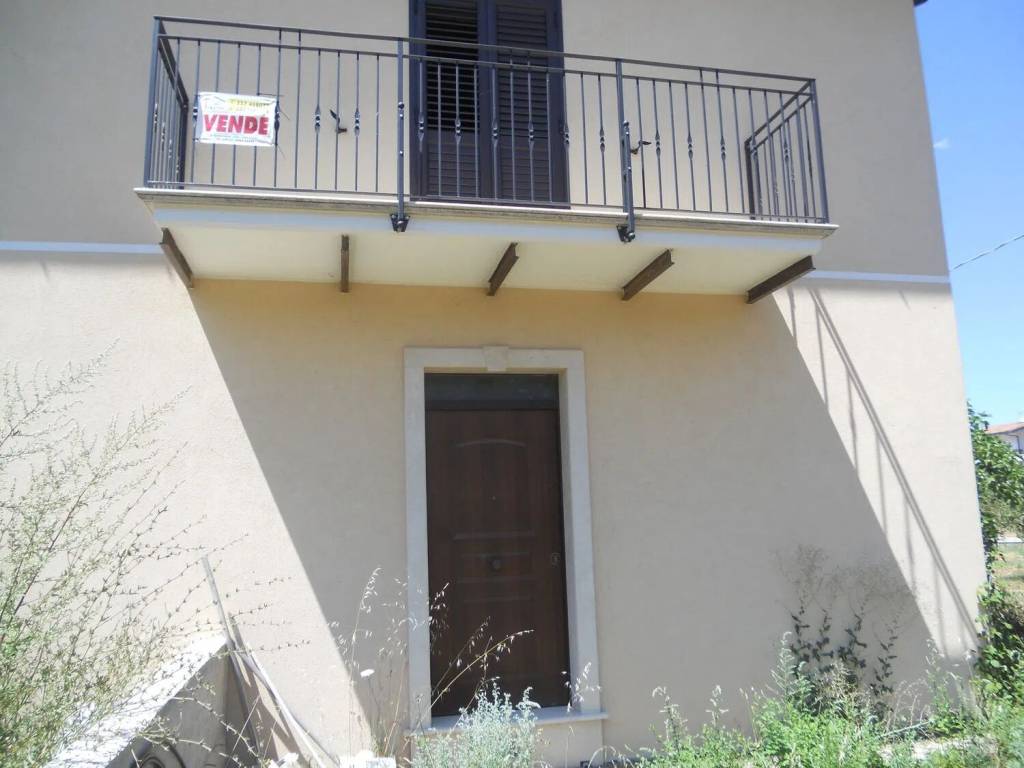 Villa a Capistrello in Via Salcito S.N.C. - Foto 5