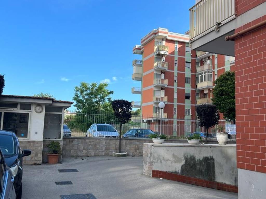 Box / garage a San giorgio a cremano in Via Tufarelli, 22 - Foto 3