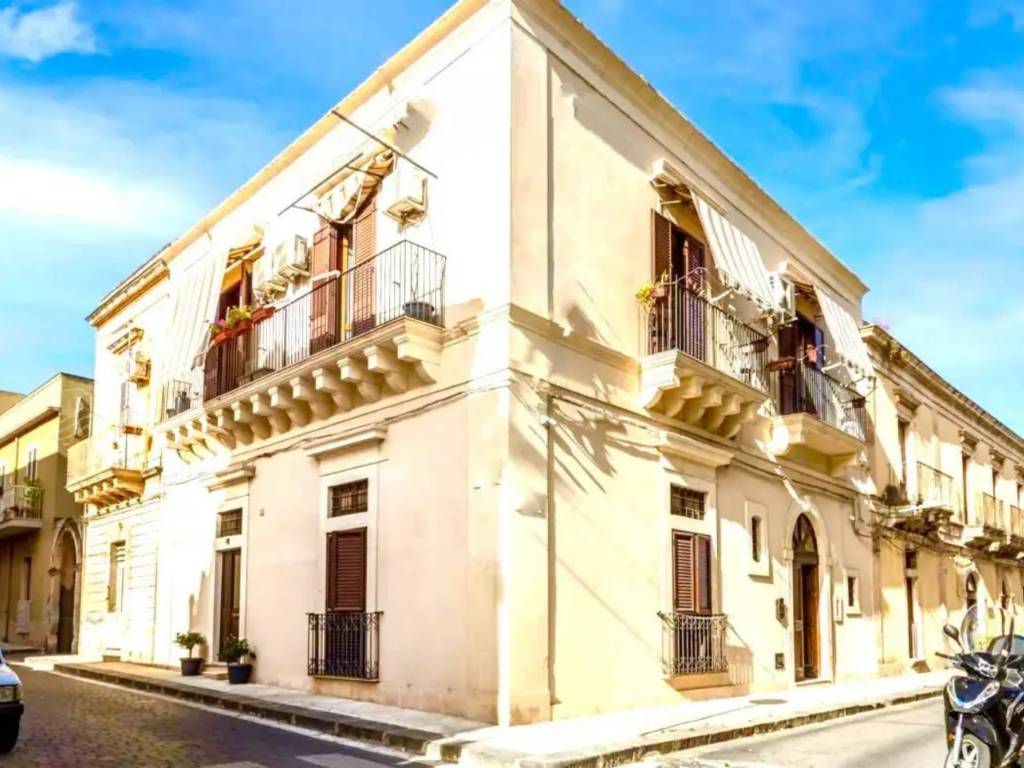 Palazzo / stabile a Noto in Via Gianluca Barbieri - Foto 2