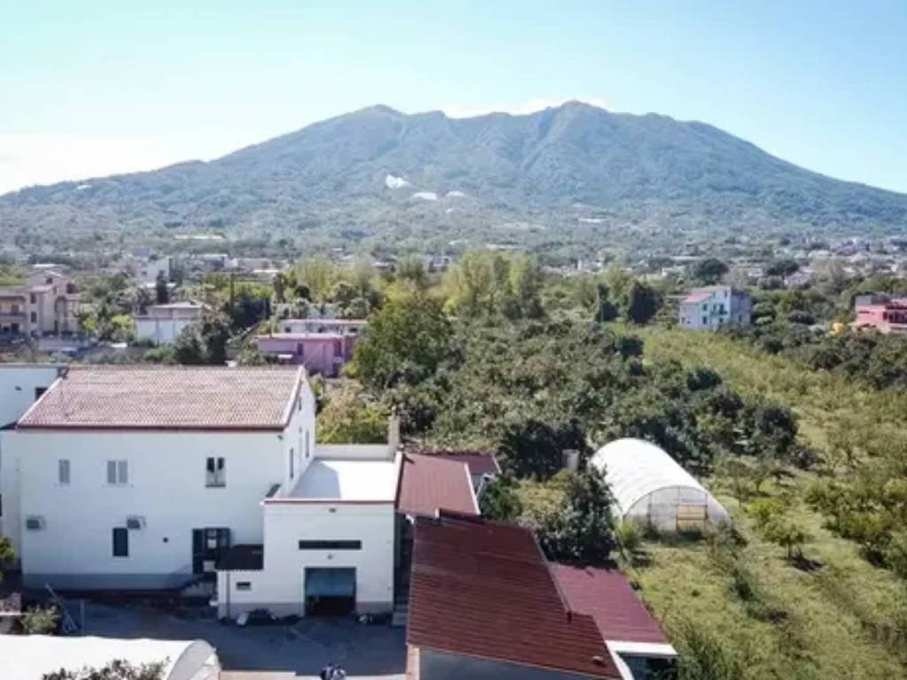Villa a Somma vesuviana in Via Santa Maria delle Grazie-Palmentole - Foto 2