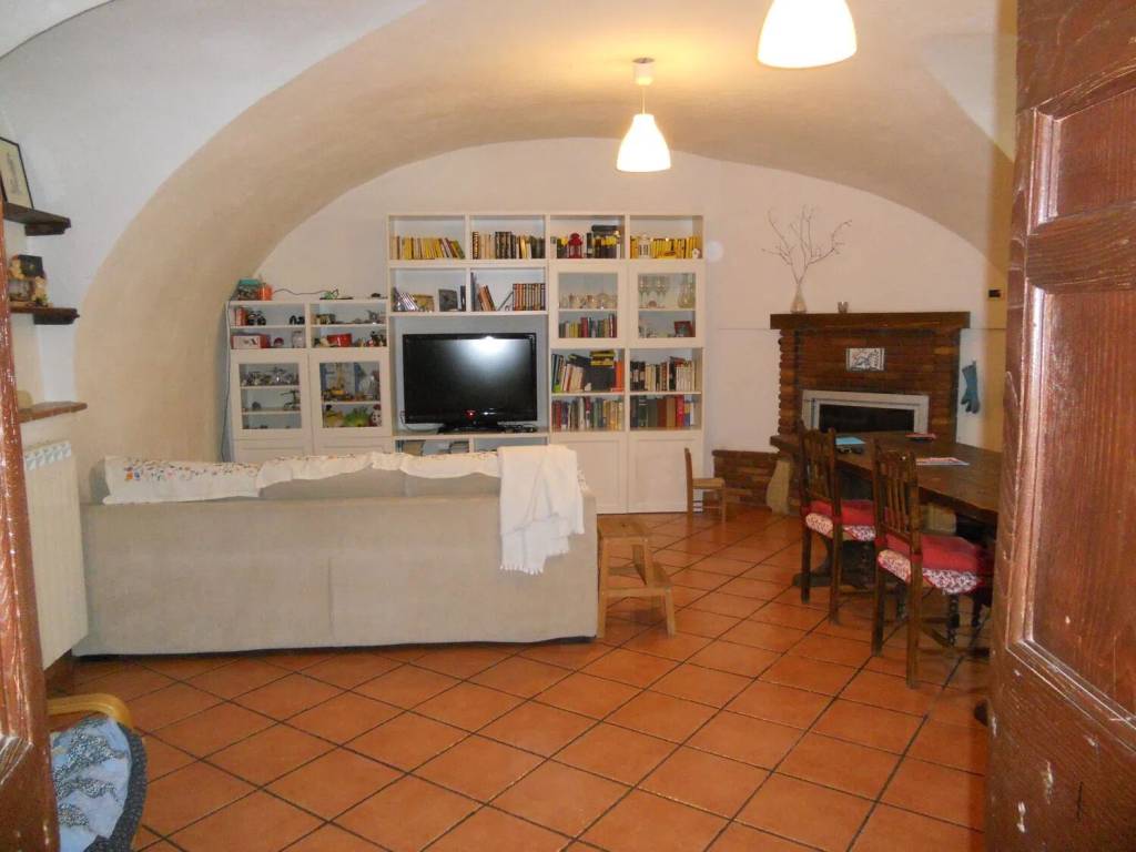 Villa a Civitella roveto in Piazza San Giovanni S.N.C. - Foto 2