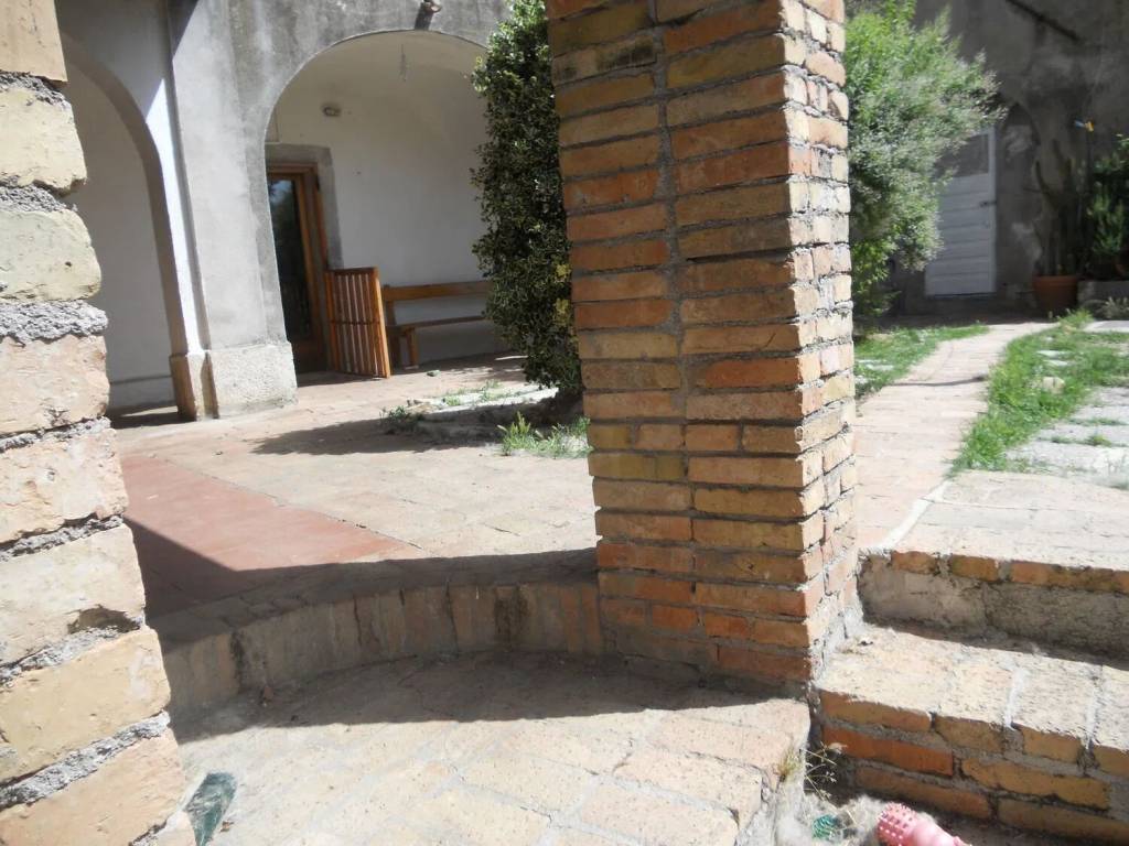 Villa a Civitella roveto in Piazza San Giovanni S.N.C. - Foto 5