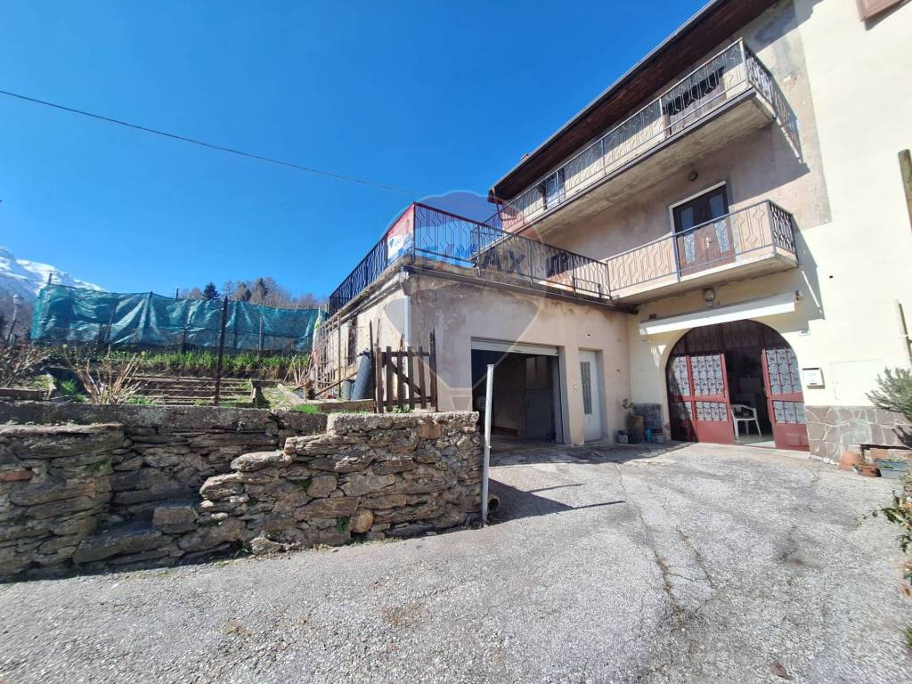 Appartamento a Calceranica al lago in via Don enrico angeli, 46 - Foto 2