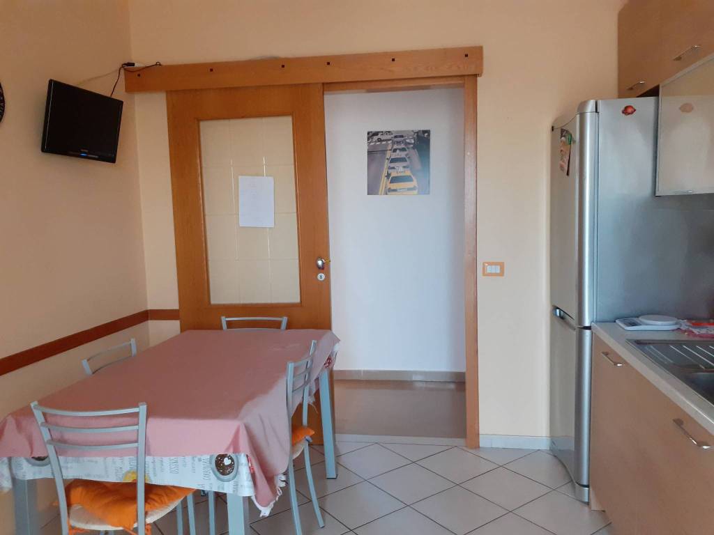 Appartamento a Caltanissetta in Via Gabriele Amico Valenti, 45 - Foto 2