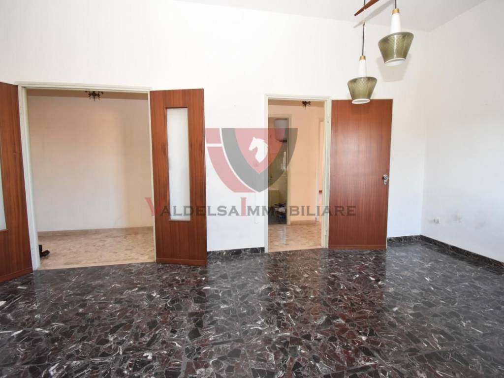 Appartamento a Colle di val d'elsa in Via Don Giovanni Minzoni - Foto 2
