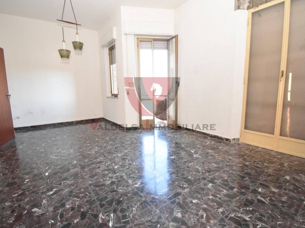 Appartamento a Colle di val d'elsa in Via Don Giovanni Minzoni - Foto 3