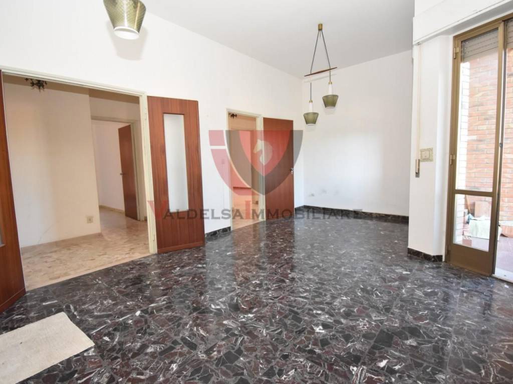 Appartamento a Colle di val d'elsa in Via Don Giovanni Minzoni - Foto 4