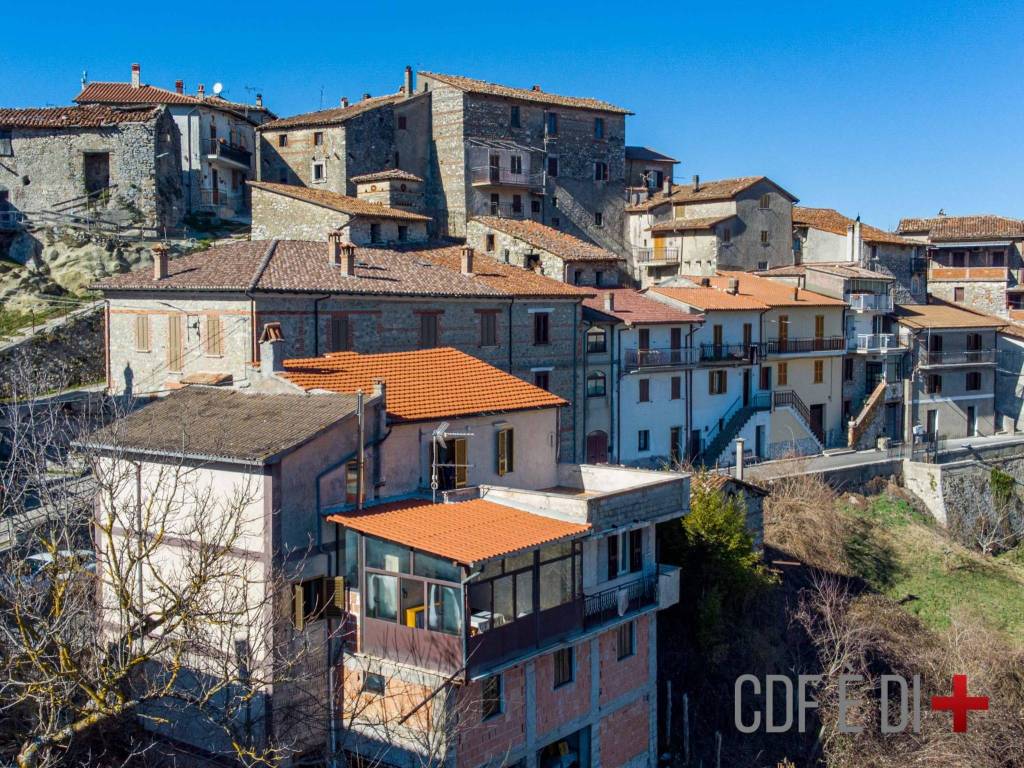 Villa a Pescorocchiano in Frazione Leofreni - Foto 4
