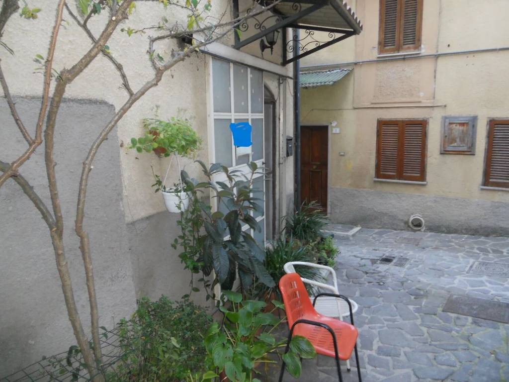 Villa a Luco dei marsi in Via Santa Maria S.N.C. - Foto 5