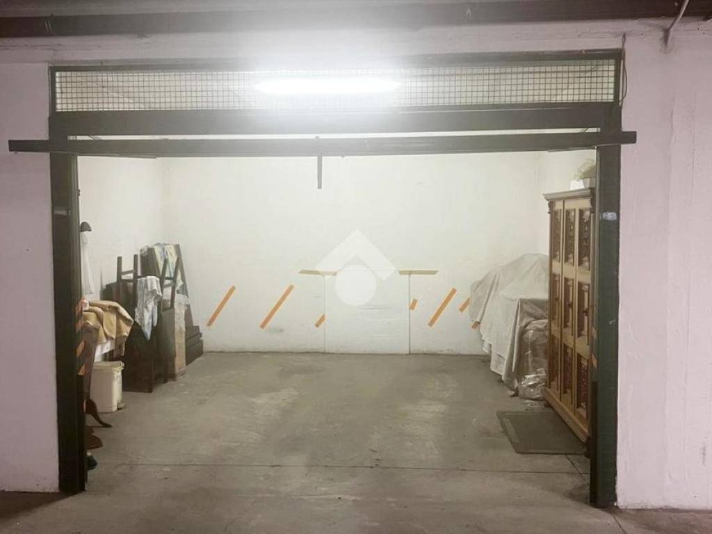 Box / garage a Prato in Via Ernesto Rossi - Foto 2