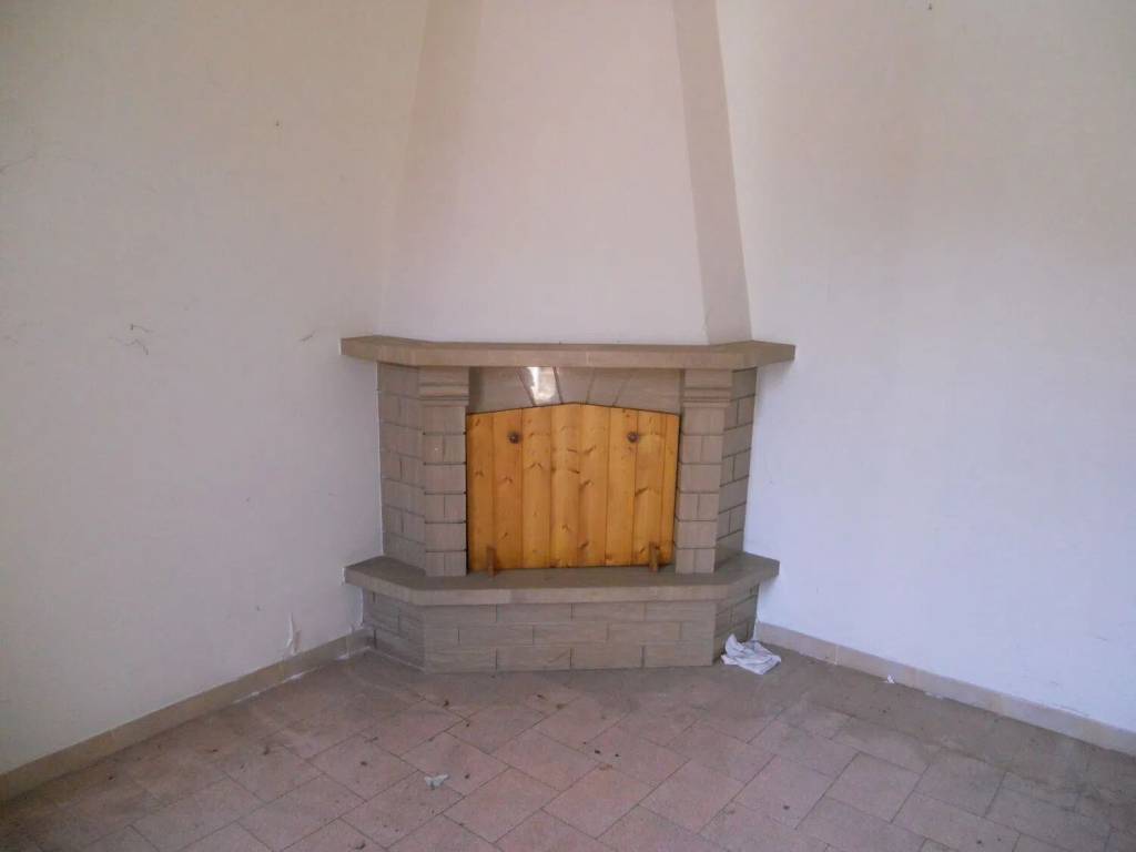 Villa a Magliano de' marsi in Via Ss Statale S.N.C. - Foto 3