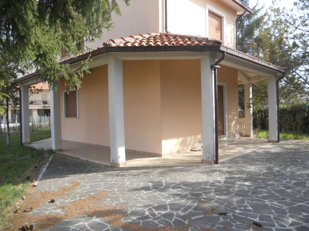 Villa a Scurcola marsicana in Via Erbosa, 2 - Foto 5