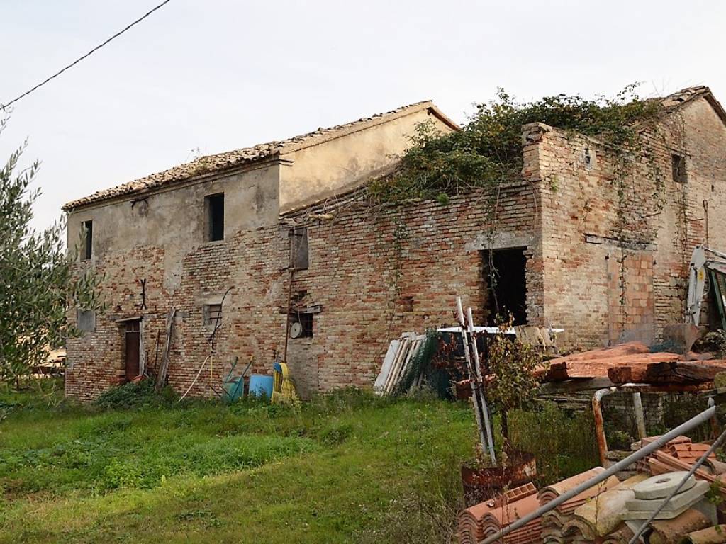 Rustico / casale a Trecastelli in Via Vittoria Colonna - Foto 3