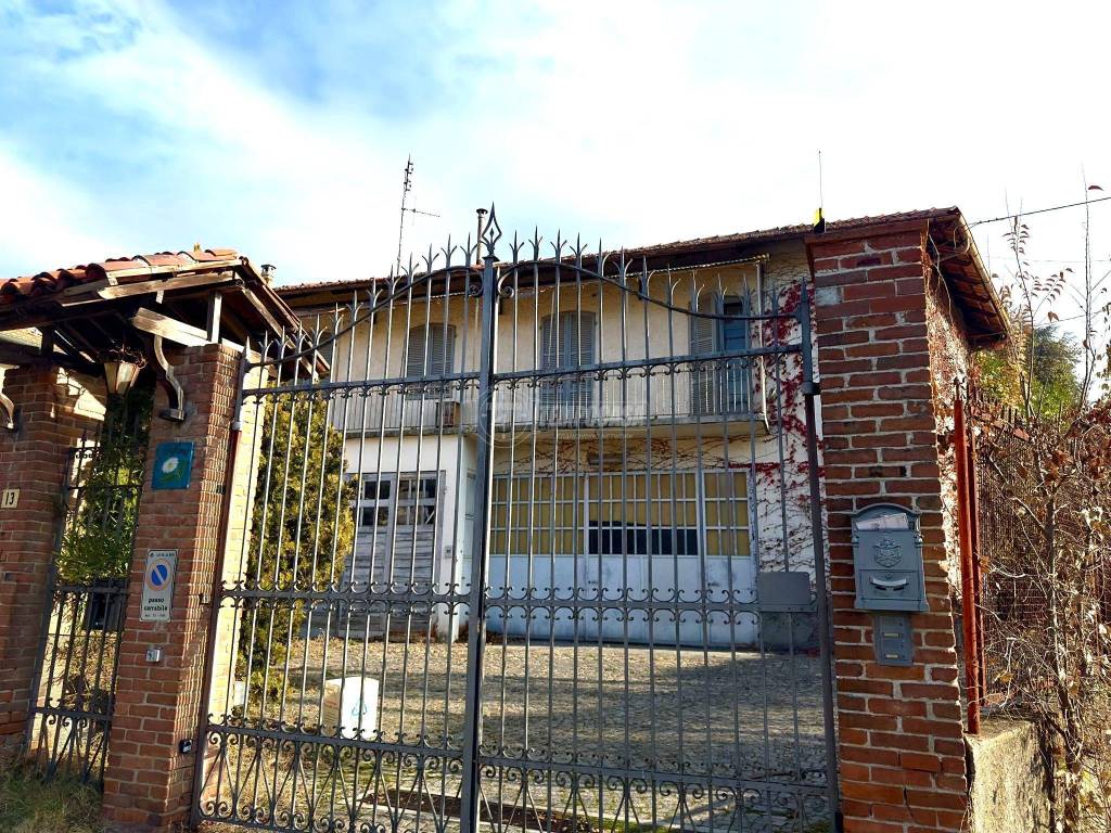 Rustico / casale a Bra in Strada Montepulciano 13 - Foto 2