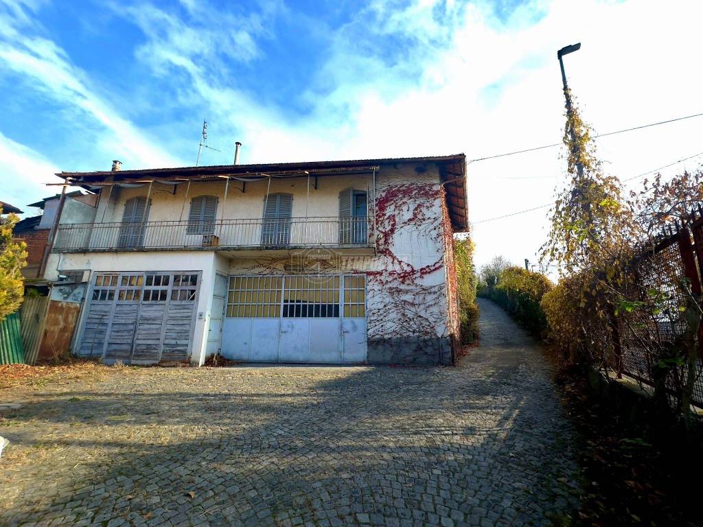 Rustico / casale a Bra in Strada Montepulciano 13 - Foto 4