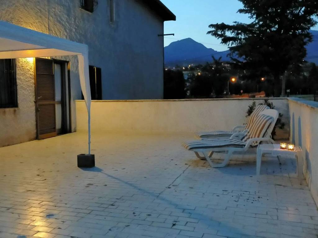 Villa a Cerchio in Via Tiburtina S.N.C. - Foto 4
